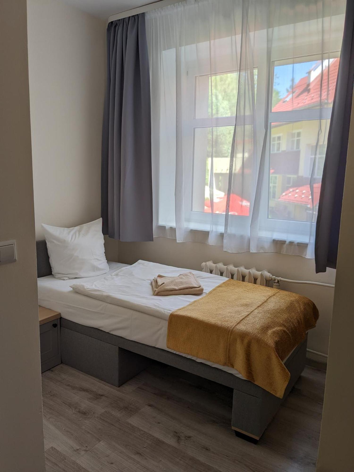 Klinika Mlodosci Medical Spa Ξενοδοχείο Świeradów-Zdrój Δωμάτιο φωτογραφία
