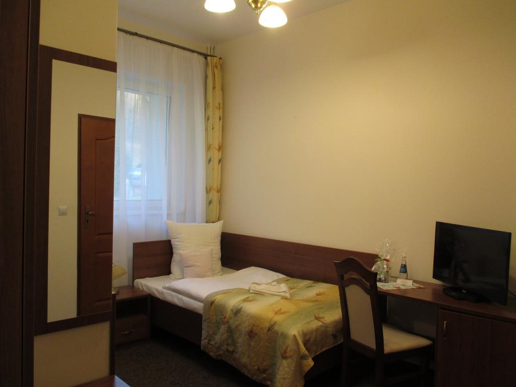 Klinika Mlodosci Medical Spa Ξενοδοχείο Świeradów-Zdrój Δωμάτιο φωτογραφία